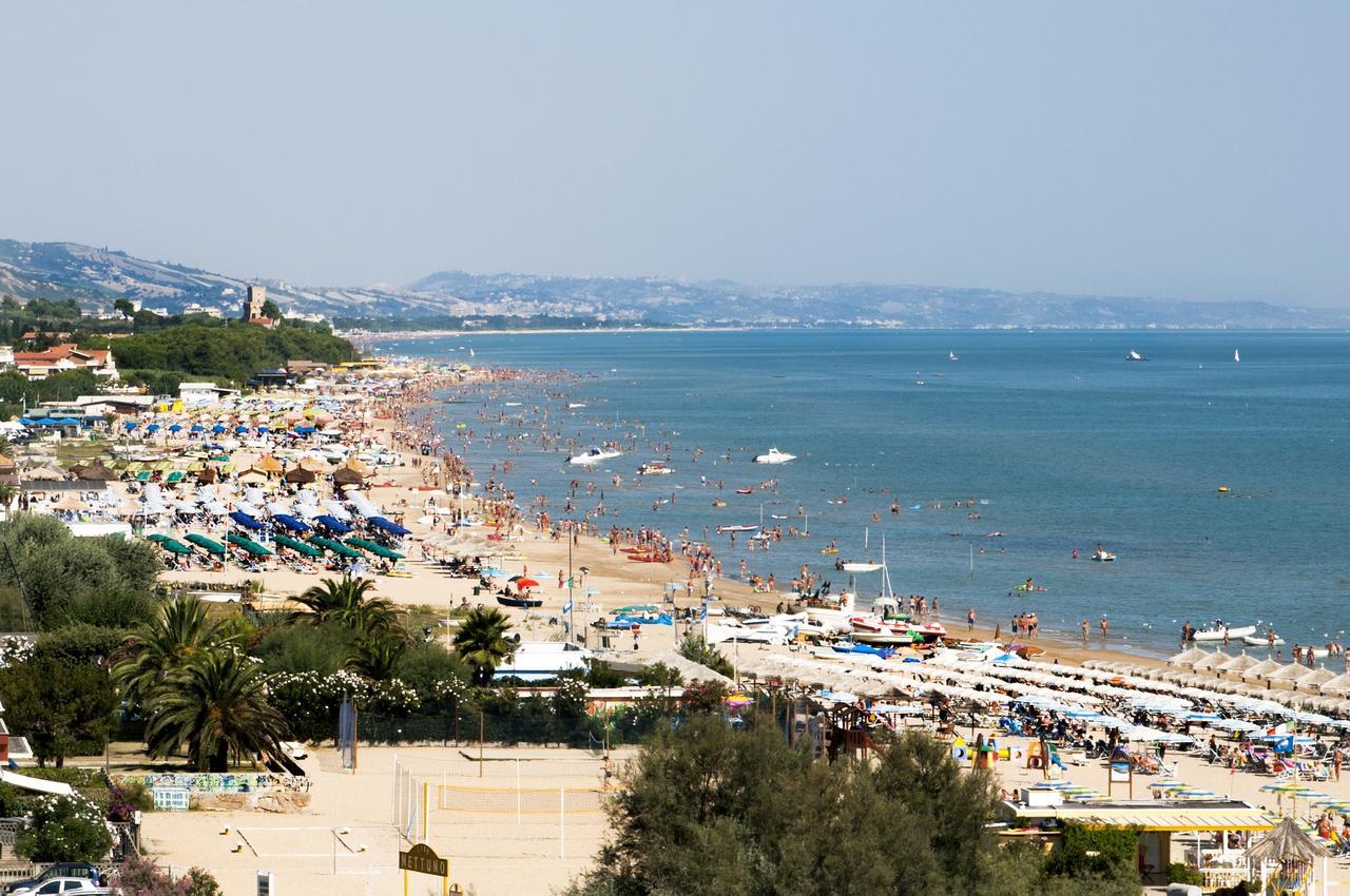 Zaffiro Luxury Silvi Vacanza Silvi Marina Exterior photo